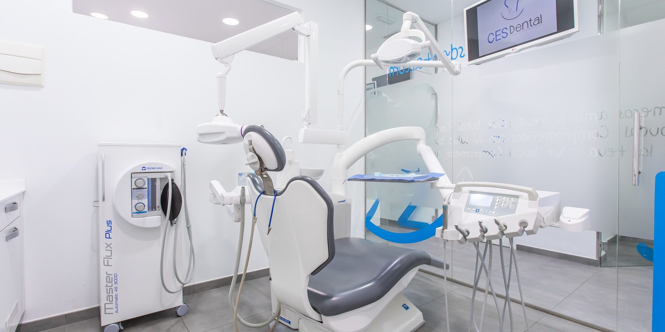 Clínica dental en Burjassot - silla de espaldas