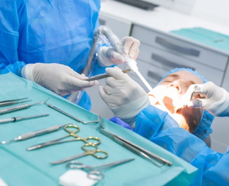 Implante dental inmediato en Valencia - luces