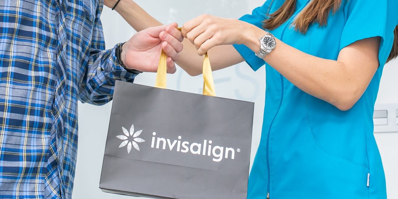 ortodoncia invisalign en Burjassot - bolsa