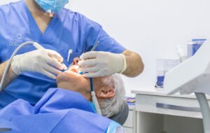 implantes dentales en Burjassot - dentista