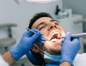 Implante dental inmediato en Burjassot - Atención
